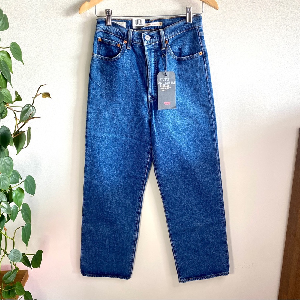 NWT Levi’s Ribcage Straight Ankle Jean 27